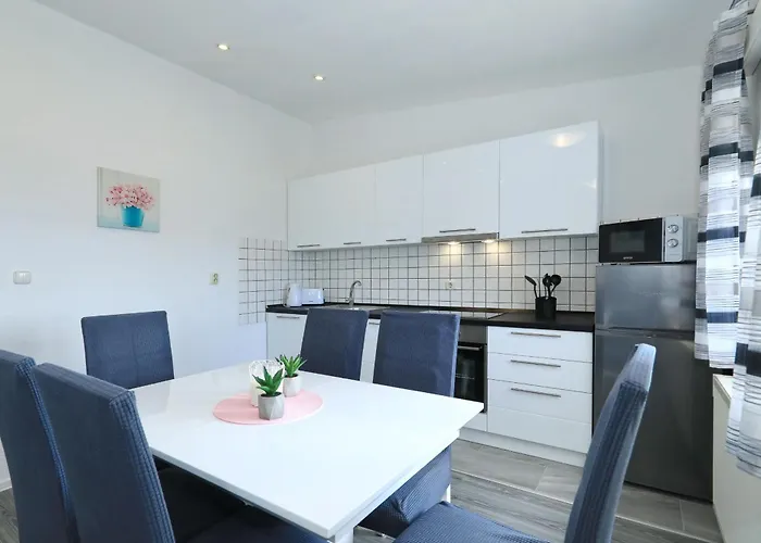 Simaruna * Maslenica